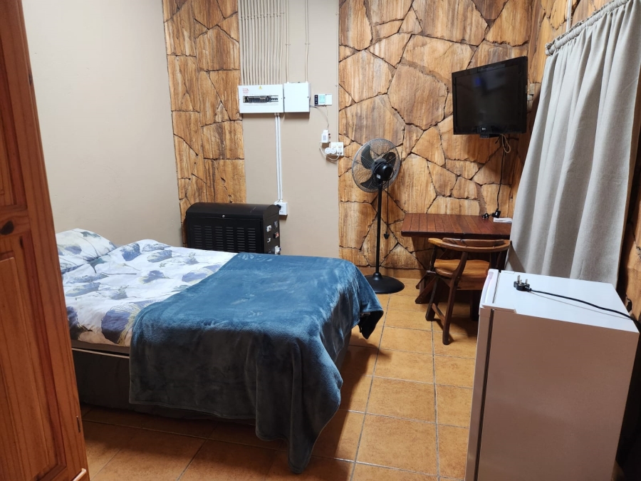 To Let 7 Bedroom Property for Rent in Kathu Northern Cape